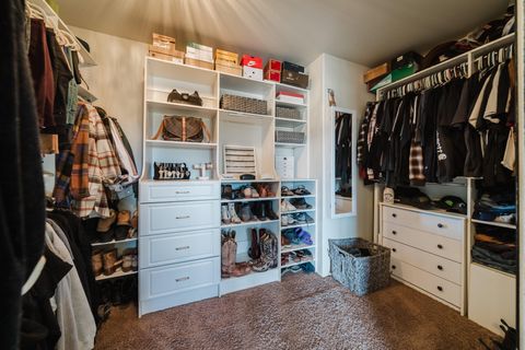 Tiny photo for 24605 Dodds Road, Bend, OR 97701 (MLS # 220213430)