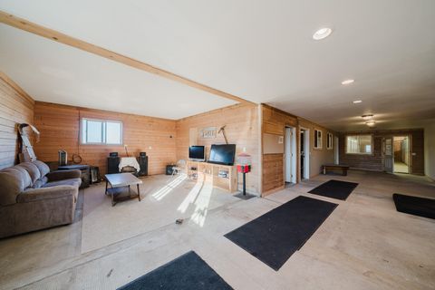 Tiny photo for 24605 Dodds Road, Bend, OR 97701 (MLS # 220213430)