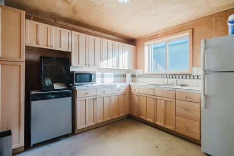 Tiny photo for 24605 Dodds Road, Bend, OR 97701 (MLS # 220213430)