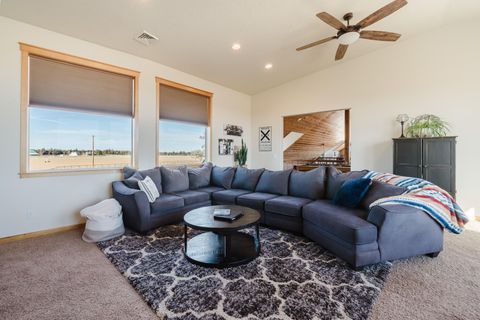 Tiny photo for 24605 Dodds Road, Bend, OR 97701 (MLS # 220213430)