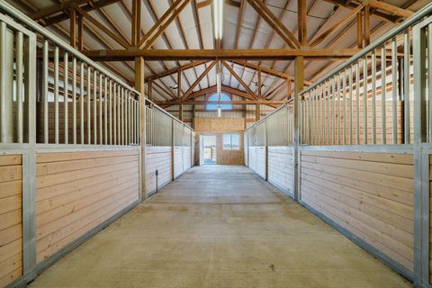 Tiny photo for 24605 Dodds Road, Bend, OR 97701 (MLS # 220213430)