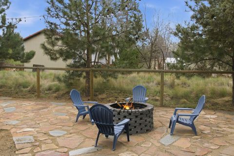 Tiny photo for 63617 High Standard Drive, Bend, OR 97701 (MLS # 220219396)