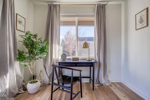 Tiny photo for 19658 Harvard Place, Bend, OR 97702 (MLS # 220226912)
