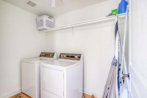 Tiny photo for 19658 Harvard Place, Bend, OR 97702 (MLS # 220226912)
