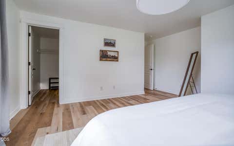 Tiny photo for 19658 Harvard Place, Bend, OR 97702 (MLS # 220226912)
