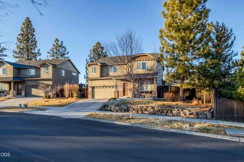 Tiny photo for 19658 Harvard Place, Bend, OR 97702 (MLS # 220226912)