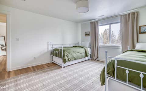 Tiny photo for 19658 Harvard Place, Bend, OR 97702 (MLS # 220226912)