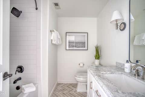 Tiny photo for 19658 Harvard Place, Bend, OR 97702 (MLS # 220226912)