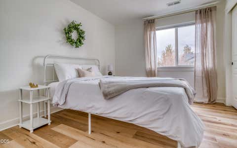 Tiny photo for 19658 Harvard Place, Bend, OR 97702 (MLS # 220226912)