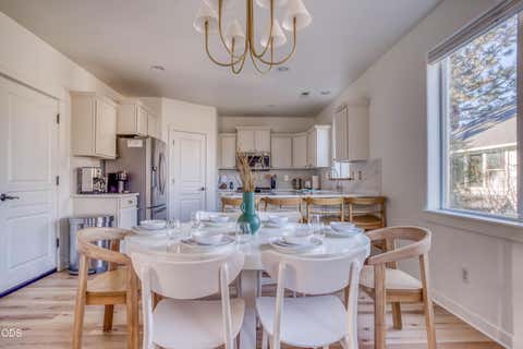 Tiny photo for 19658 Harvard Place, Bend, OR 97702 (MLS # 220226912)