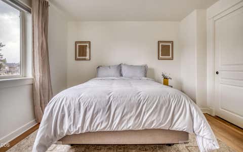Tiny photo for 19658 Harvard Place, Bend, OR 97702 (MLS # 220226912)