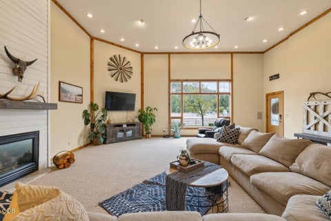 Tiny photo for 9110 Ben Kerns Road, Klamath Falls, OR 97601 (MLS # 220227019)