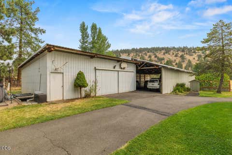 Tiny photo for 9110 Ben Kerns Road, Klamath Falls, OR 97601 (MLS # 220227019)