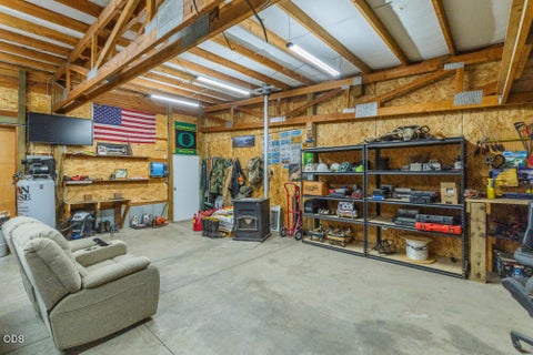Tiny photo for 9110 Ben Kerns Road, Klamath Falls, OR 97601 (MLS # 220227019)