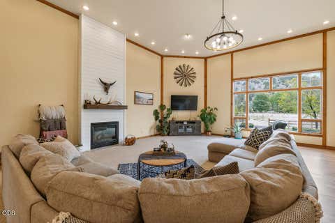 Tiny photo for 9110 Ben Kerns Road, Klamath Falls, OR 97601 (MLS # 220227019)