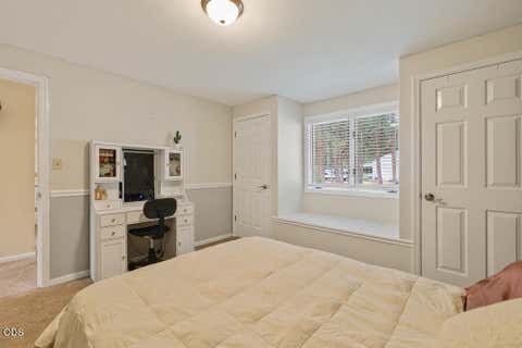 Tiny photo for 9110 Ben Kerns Road, Klamath Falls, OR 97601 (MLS # 220227019)
