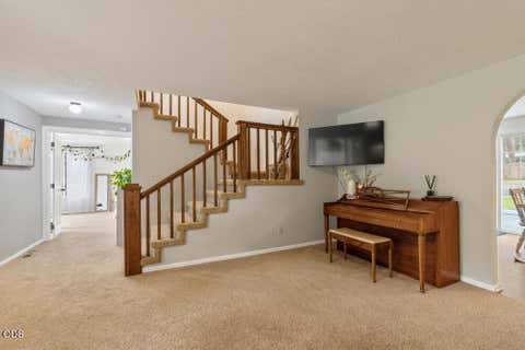 Tiny photo for 9110 Ben Kerns Road, Klamath Falls, OR 97601 (MLS # 220227019)