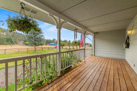 Tiny photo for 9110 Ben Kerns Road, Klamath Falls, OR 97601 (MLS # 220227019)