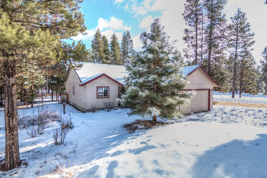 Single story home on over half acre lot with close proximity to the Deschutes River and easy access to numerous lakes and campgrounds. Cul-de-sac lot. Recent upgrades include new luxury vinyl flooring throughout, new interior paint, new window coverings, and much more. Tile counter tops in kitchen, and tile floors and counter tops in bathrooms. Refrigerator, washer and dryer included in sale. Fenced backyard, deck, dog kennel, and 12 x 16 storage shed. Room for RV parking.