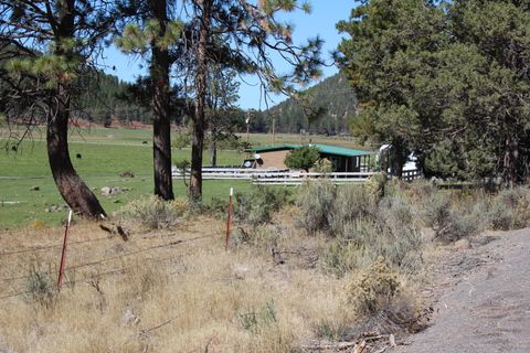 Tiny photo for 12046 Old Fort Road, Klamath Falls, OR 97601 (MLS # 220216669)