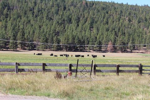 Tiny photo for 12046 Old Fort Road, Klamath Falls, OR 97601 (MLS # 220216669)