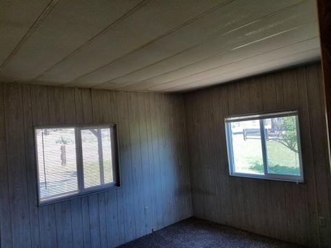 Tiny photo for 12046 Old Fort Road, Klamath Falls, OR 97601 (MLS # 220216669)