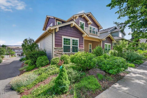 Tiny photo for 345 Fair Oaks Avenue, Ashland, OR 97520 (MLS # 220222972)