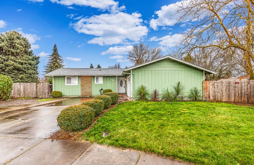 Location, location, location! Located in a fabulous area of NW Medford, this updated home features 3 bedrooms, 2 full bathrooms, 1136 sq ft, 0.21 acre lot, galley kitchen, split floor plan, attached 1-car garage, RV parking, and much more! Previous owner had a new roof installed in 2016 and had new ductwork installed in 2017 as well. This is the perfect home for a young family, bachelor/bachelorette, or investor looking to add to their investment portfolio. This one won't last long, so contact your agent today for a personal tour, before it's too late!