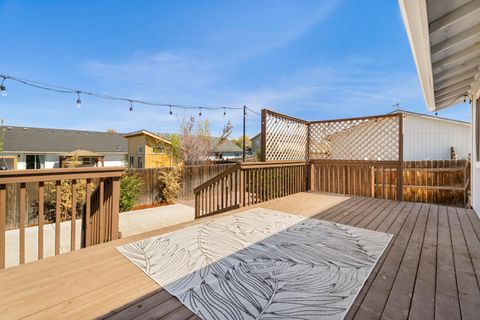 Tiny photo for 2827 SW Pumice Avenue, Redmond, OR 97756 (MLS # 220220007)