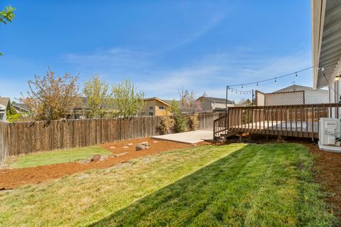 Tiny photo for 2827 SW Pumice Avenue, Redmond, OR 97756 (MLS # 220220007)