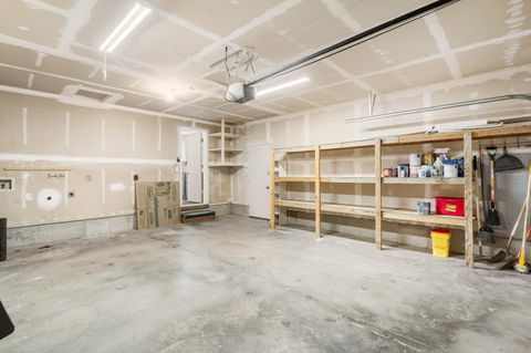 Tiny photo for 2827 SW Pumice Avenue, Redmond, OR 97756 (MLS # 220220007)