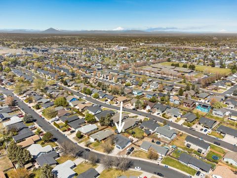 Tiny photo for 2827 SW Pumice Avenue, Redmond, OR 97756 (MLS # 220220007)