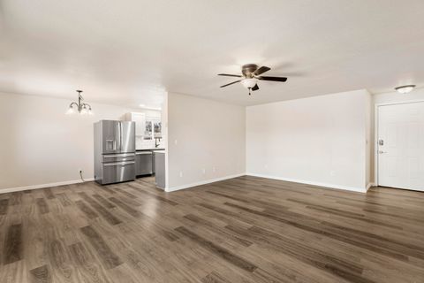 Tiny photo for 2827 SW Pumice Avenue, Redmond, OR 97756 (MLS # 220220007)