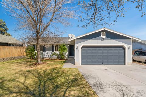 Tiny photo for 2827 SW Pumice Avenue, Redmond, OR 97756 (MLS # 220220007)