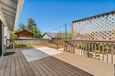 Tiny photo for 2827 SW Pumice Avenue, Redmond, OR 97756 (MLS # 220220007)
