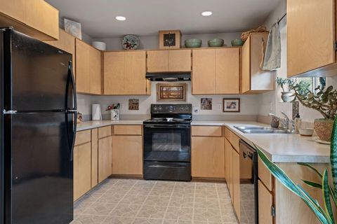 Tiny photo for 412 N Desert Rose Loop, Sisters, OR 97759 (MLS # 220216839)