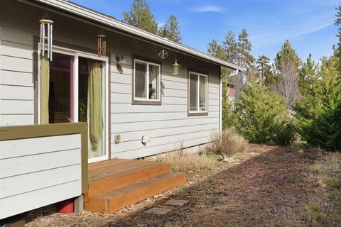Tiny photo for 412 N Desert Rose Loop, Sisters, OR 97759 (MLS # 220216839)