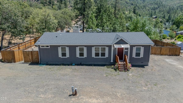 158 TRAIN LN, SHADY COVE, OR 97539 - Image 2b21f8781521e6213a1dfd2bfbaf24be/1479447646