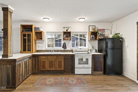 Tiny photo for 16024 Leona Lane, La Pine, OR 97739 (MLS # 220222541)