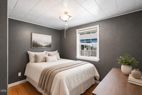 Tiny photo for 16024 Leona Lane, La Pine, OR 97739 (MLS # 220222541)