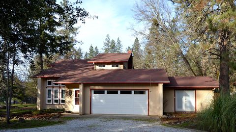 Photo of 144 Worden Way, Grants Pass, OR 97527 (MLS # 220214253)