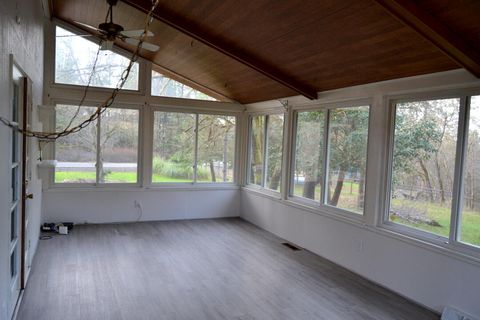 Tiny photo for 144 Worden Way, Grants Pass, OR 97527 (MLS # 220214253)