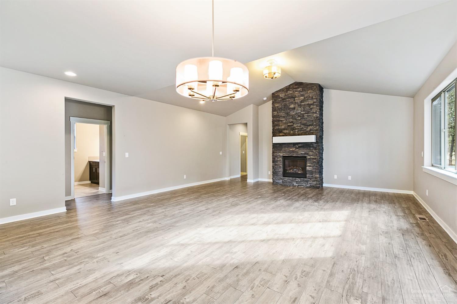 Crescent Creek - Residential