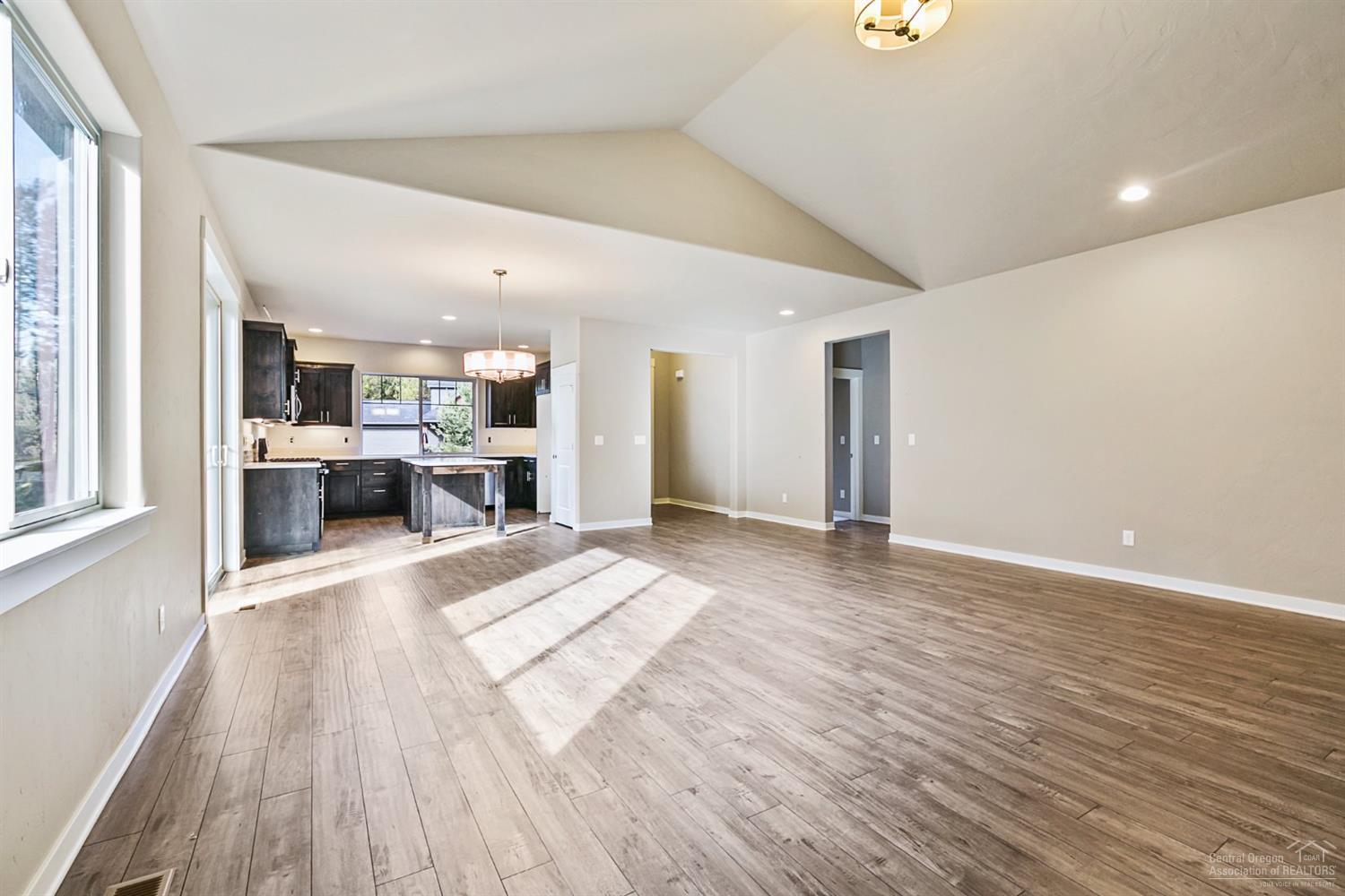 Crescent Creek - Residential