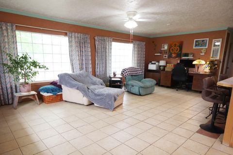 Tiny photo for 733 SE Turner Street, Madras, OR 97741 (MLS # 220220075)