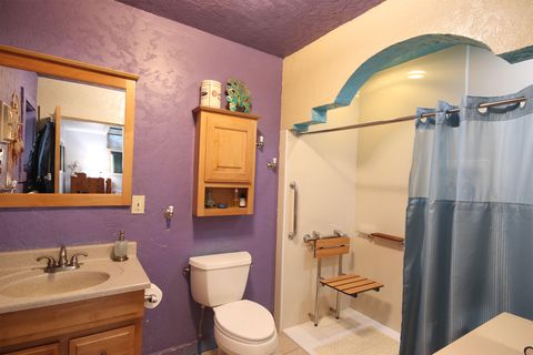 Tiny photo for 733 SE Turner Street, Madras, OR 97741 (MLS # 220220075)