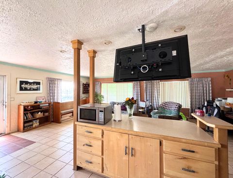 Tiny photo for 733 SE Turner Street, Madras, OR 97741 (MLS # 220220075)