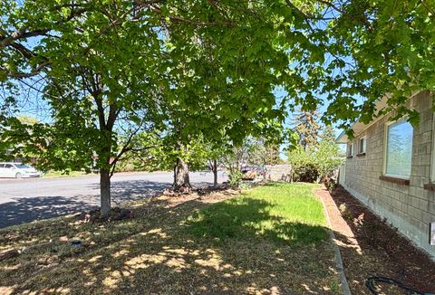 Tiny photo for 733 SE Turner Street, Madras, OR 97741 (MLS # 220220075)