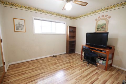 Tiny photo for 733 SE Turner Street, Madras, OR 97741 (MLS # 220220075)