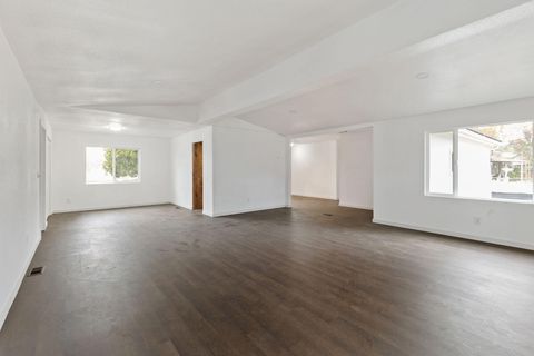 Tiny photo for 210 Sycamore Drive, Grants Pass, OR 97526 (MLS # 220214028)